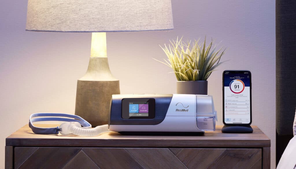 A photo of a complete set of Resmed Airsense 11 machine with myAir app